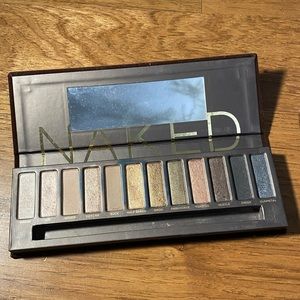 Urban Decay Naked eyeshadow palette!!